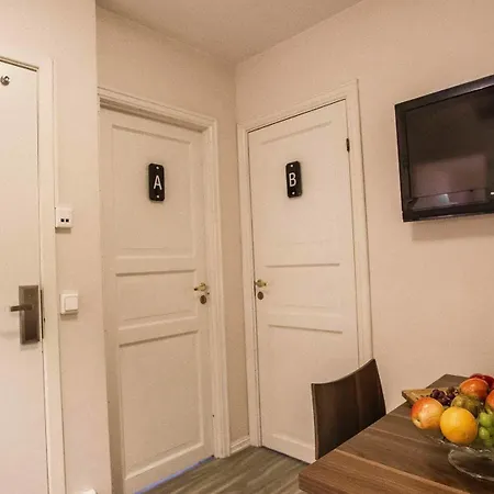 Central City Hostel ホステル